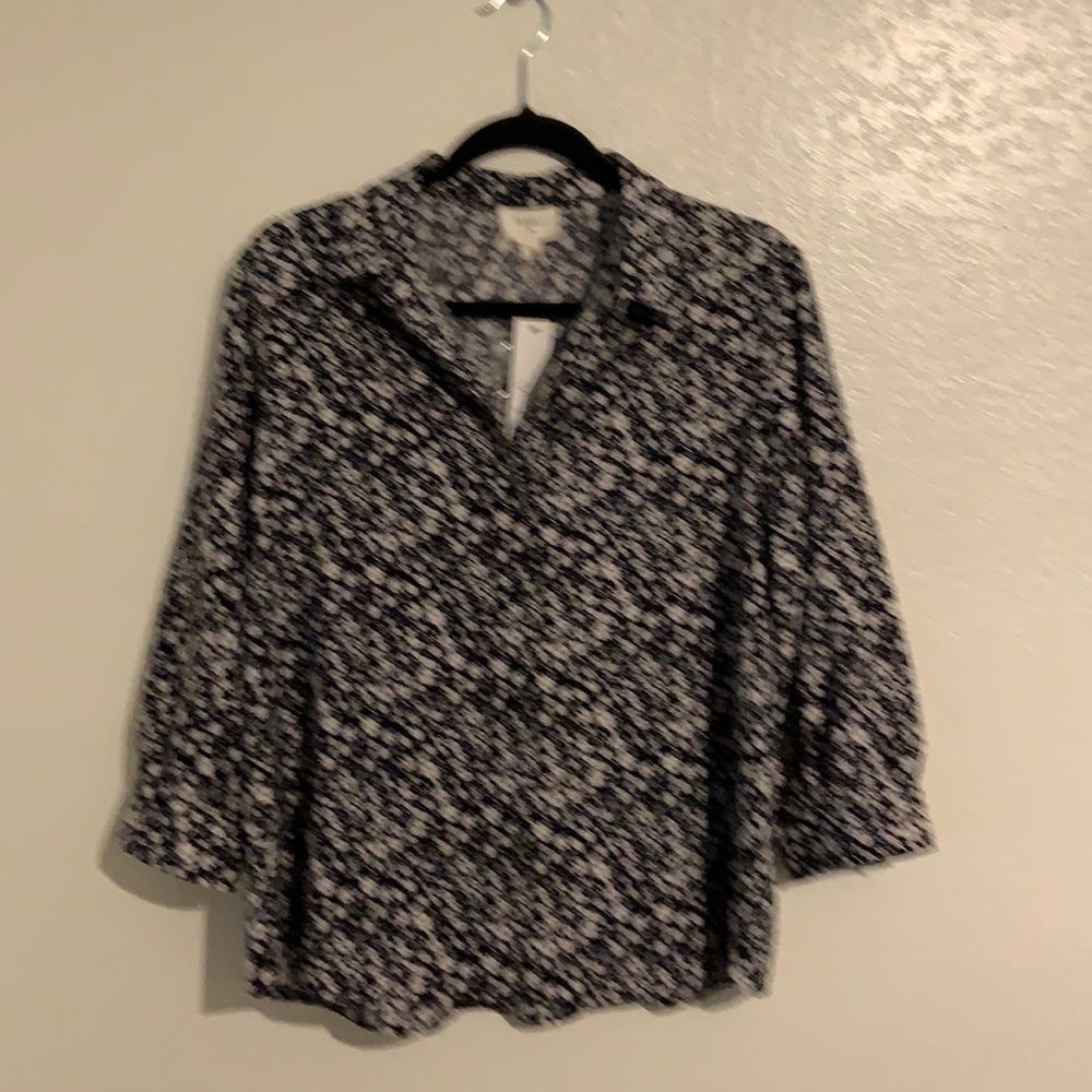 NWT Everly top by Vici size Large